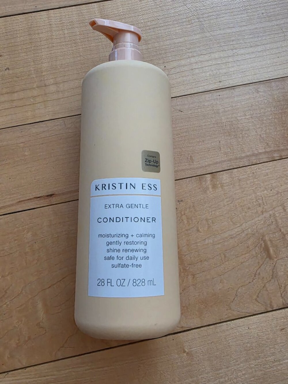 Kristin ESS Haircare Extra Gentle Conditioner Bottle with Pump 28 oz